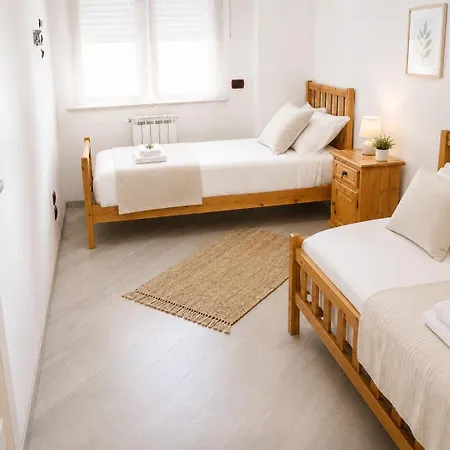 La Casa Al Mare Apartment *